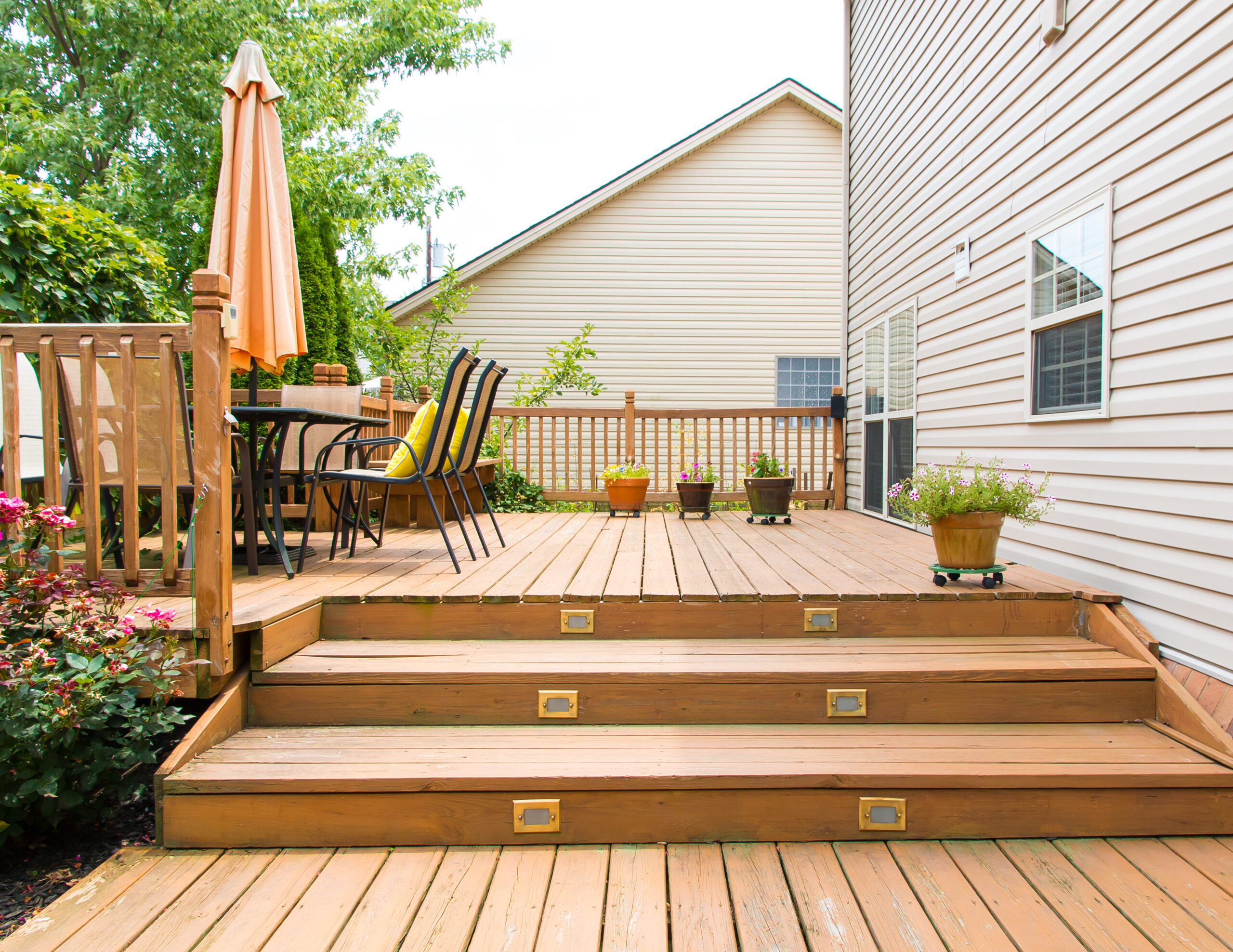 wood deck with built-in bench